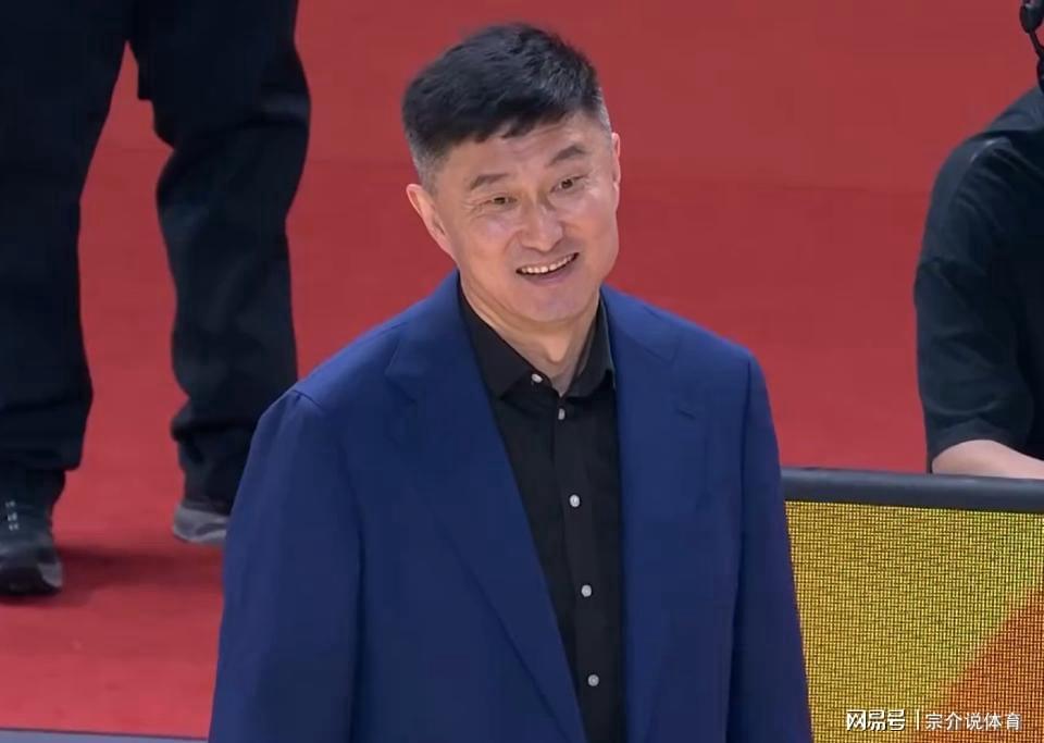 蜂鸟电竞官方网站-虽败犹荣，广东队惨败北京，却收重大喜讯，杜锋不用下课了